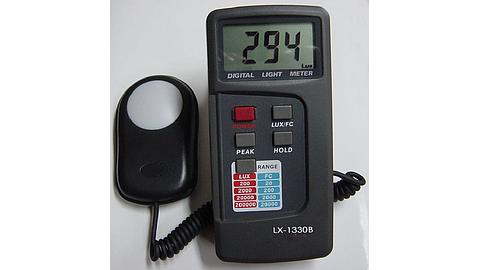 Đánh giá kỹ thuật máy đo cường độ ánh sáng Total Meter LX-1330B